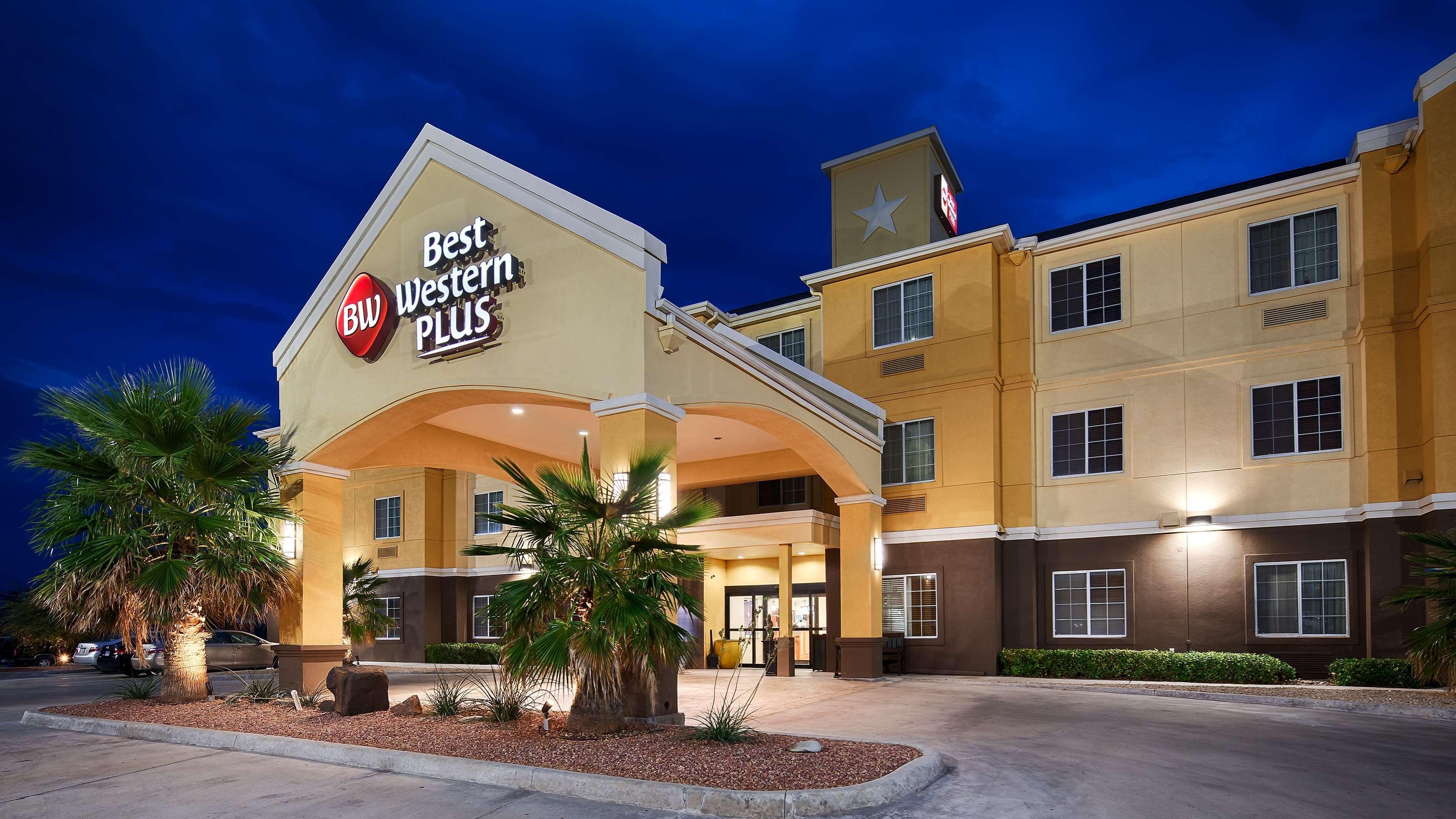 Western And Hotel 3*