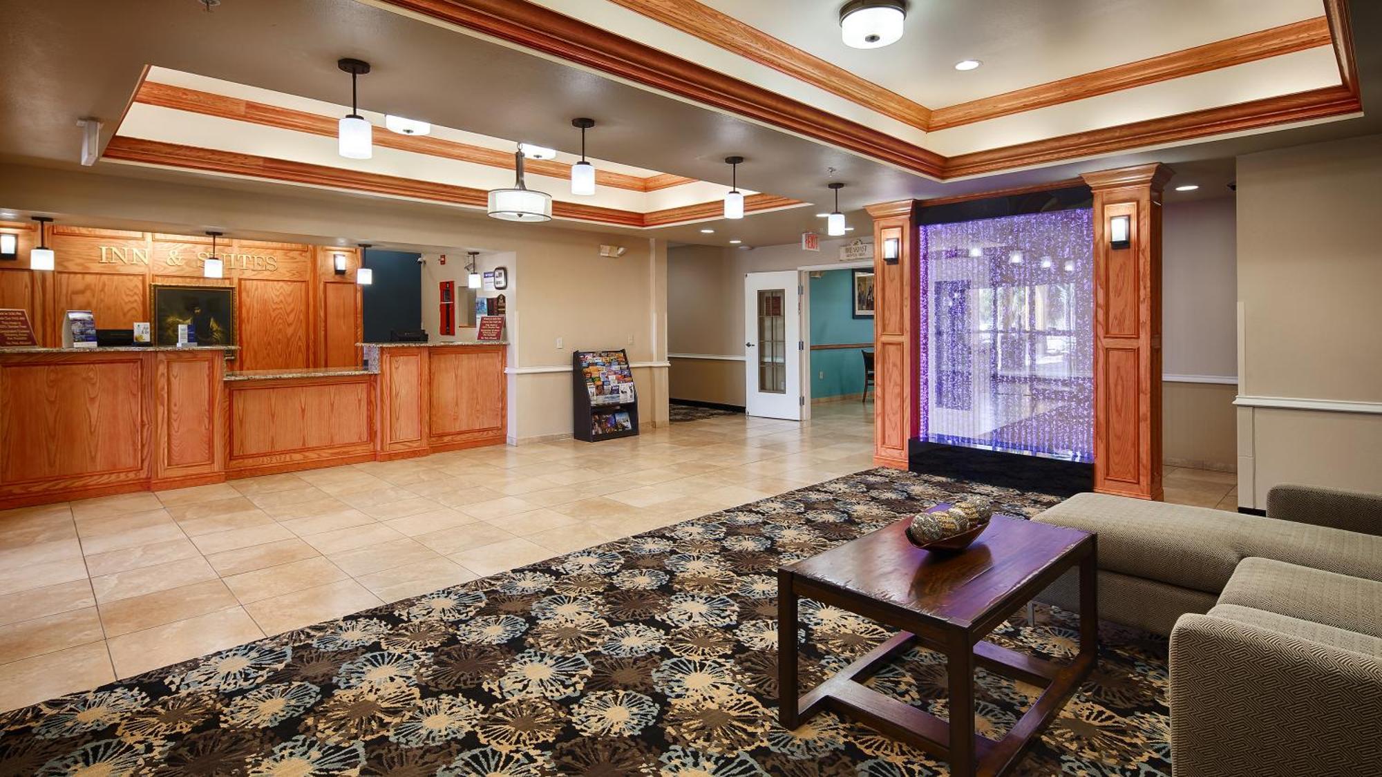 Western And Hotel 3*
