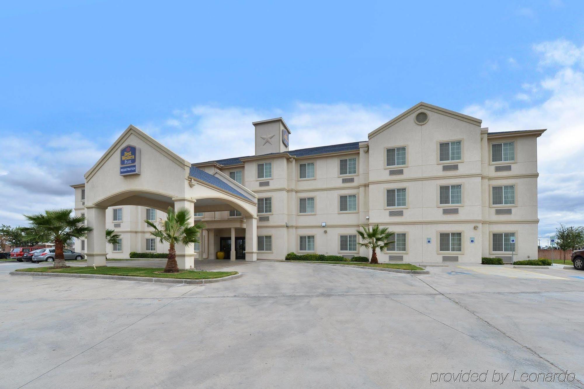 Western And Hotel 3*